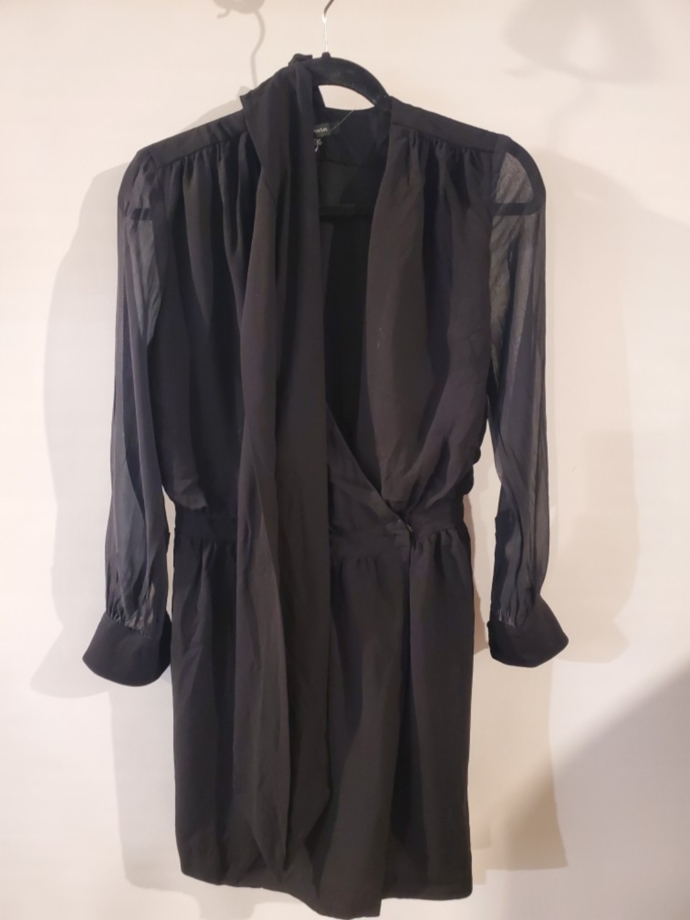 Chiffon Tie-Neck Long Sleeve Black Dress